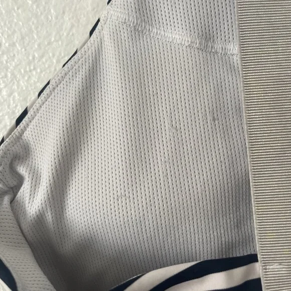 Athleta Sports Bra Sz MEDIUM Navy White Padded Yoga - Picture 3 of 6